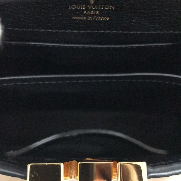 Louis Vuitton Capucines Mini Black with Gold Hardware - Picture 5 of 16